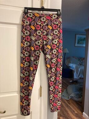 LuLaRoe Womens candy Print Leggings - Black with Pink, Yellow, Mint, Purple